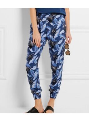 МІКОН Kahuku Smocked Print Pants